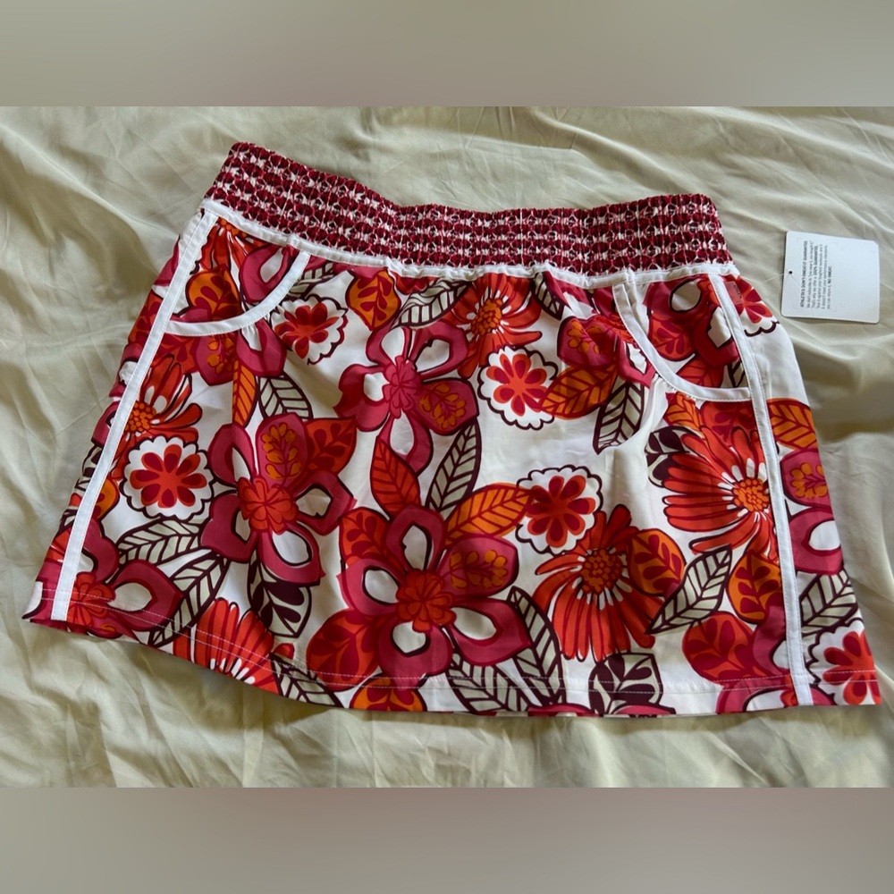 Athleta floral skirt. NWT. Size M
